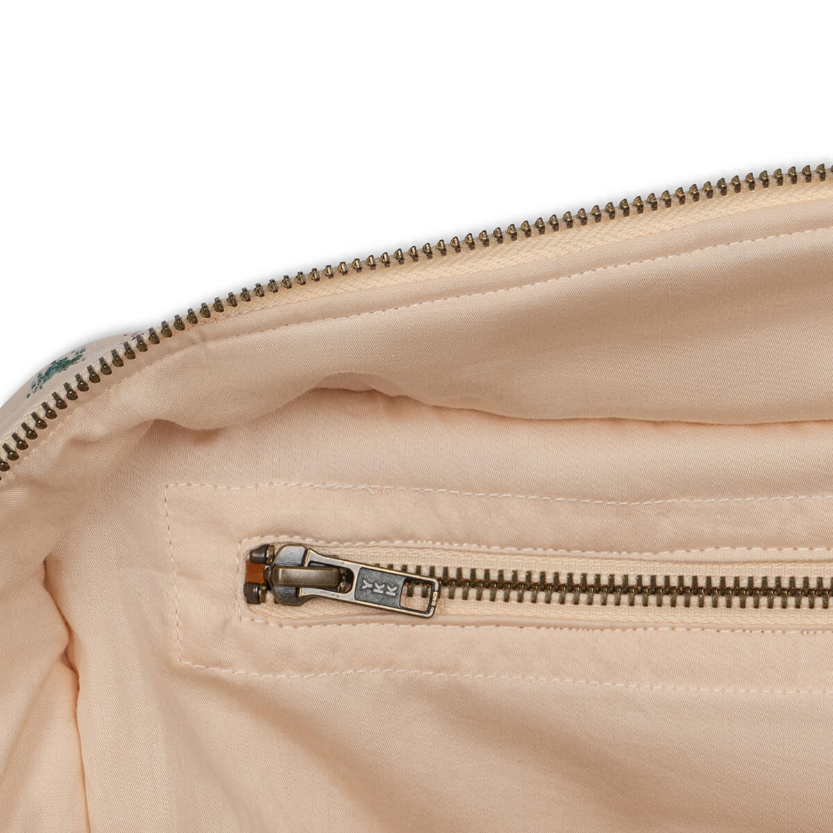 Big Quilted Toiletry Bag - Große gesteppte Wickeltasche / Kulturbeutel von Konges Slojd kaufen - Baby, Alltagshelfer, Mama, Babykleidung & mehr