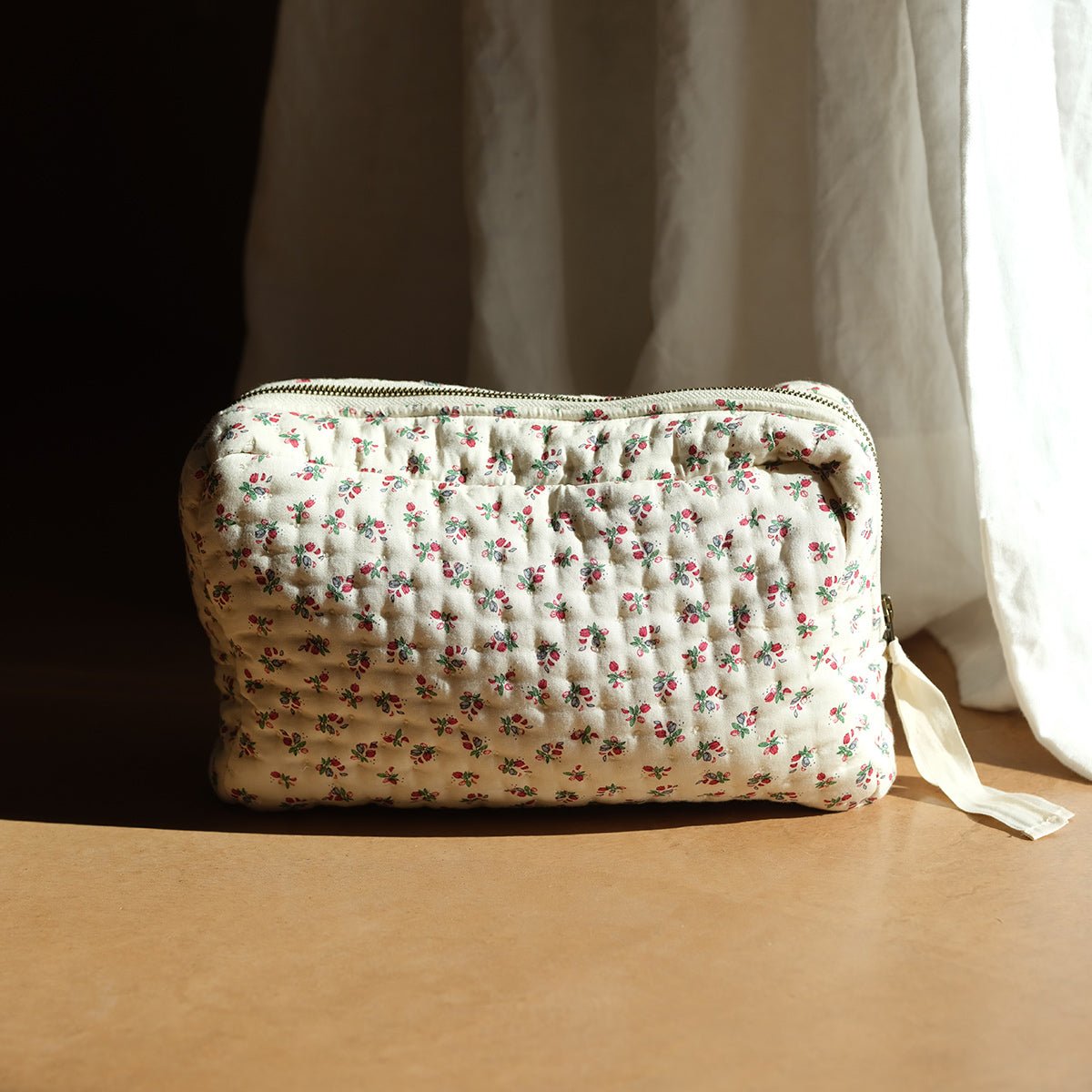 Big Quilted Toiletry Bag - Große gesteppte Wickeltasche / Kulturbeutel von Konges Slojd kaufen - Baby, Alltagshelfer, Mama, Babykleidung & mehr