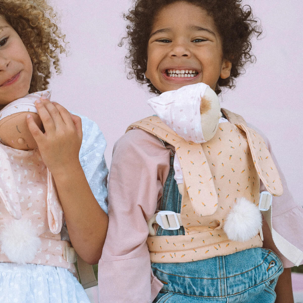 Dinkum Dolls Cottontail Carrier - Puppentrage von Olli Ella kaufen - Spielzeug, Geschenke, Babykleidung & mehr