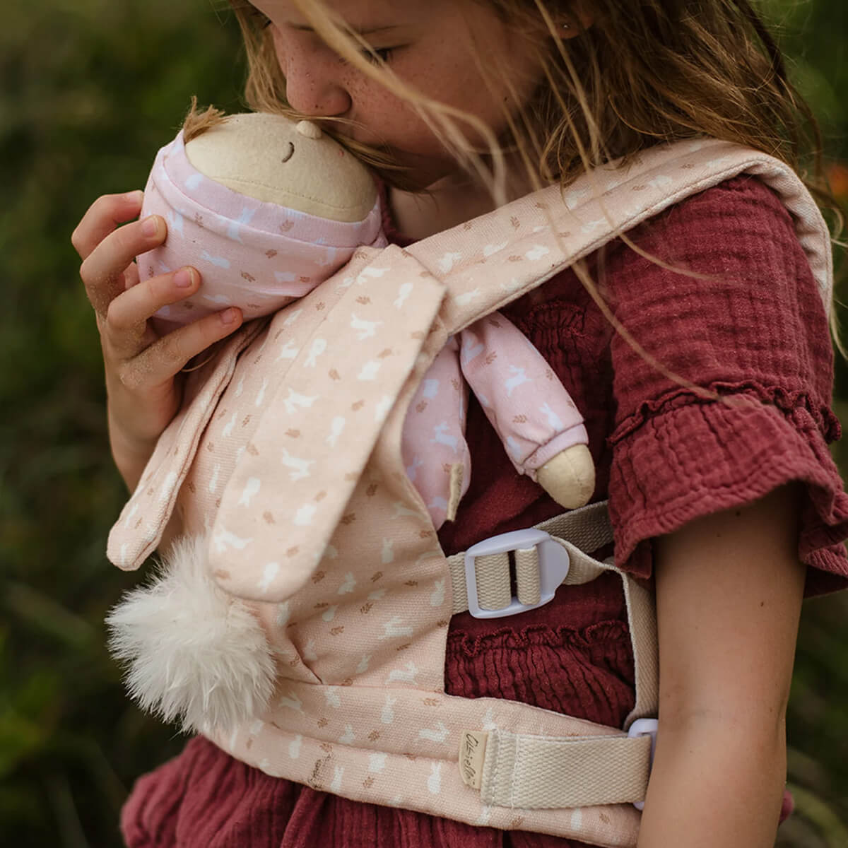 Dinkum Dolls Cottontail Carrier - Puppentrage von Olli Ella kaufen - Spielzeug, Geschenke, Babykleidung & mehr