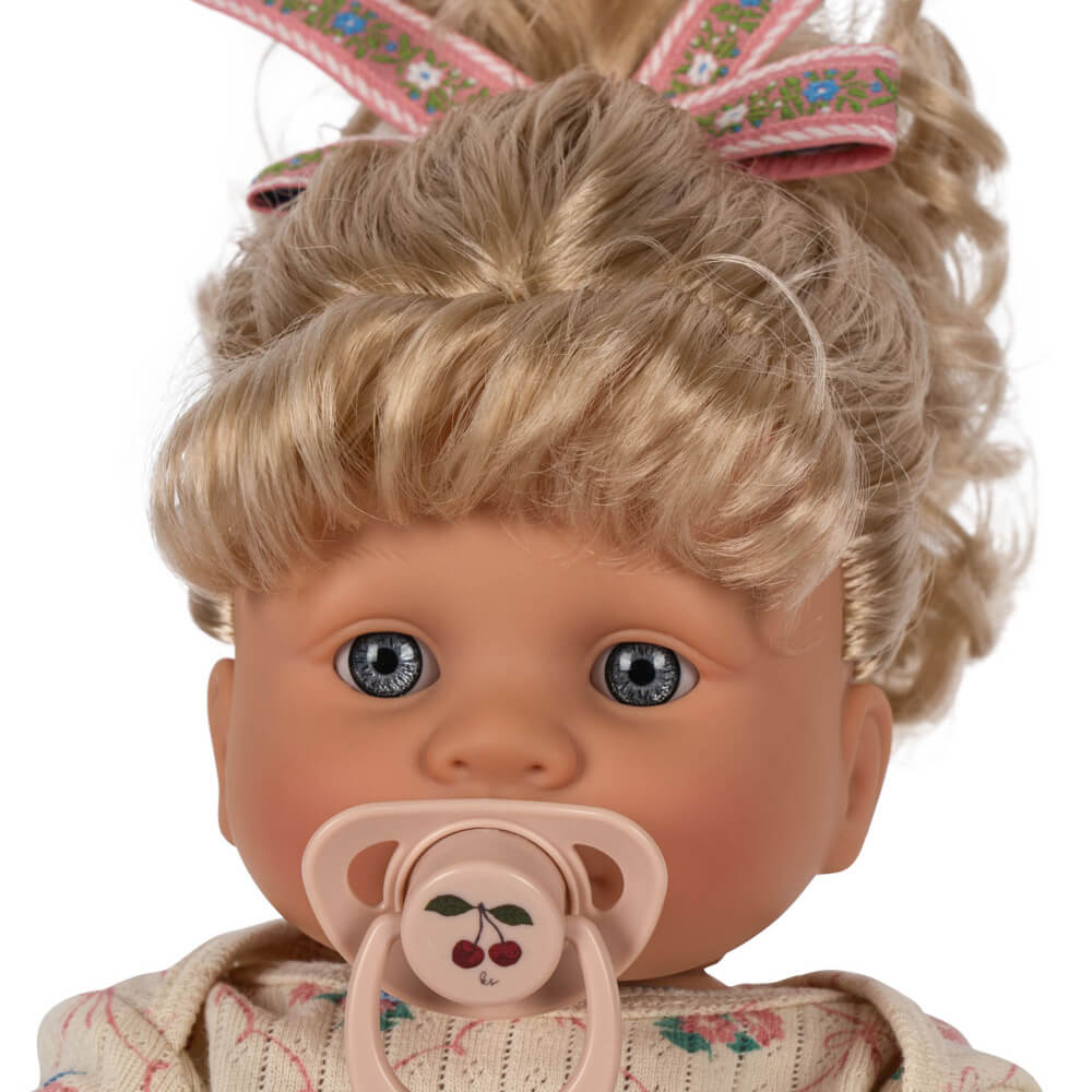 Doll - Puppe zum Füttern aus Bio - Baumwolle und Recyceltem Polyester von Konges Slojd kaufen - Baby, Spielzeug, Geschenke, Babykleidung & mehr