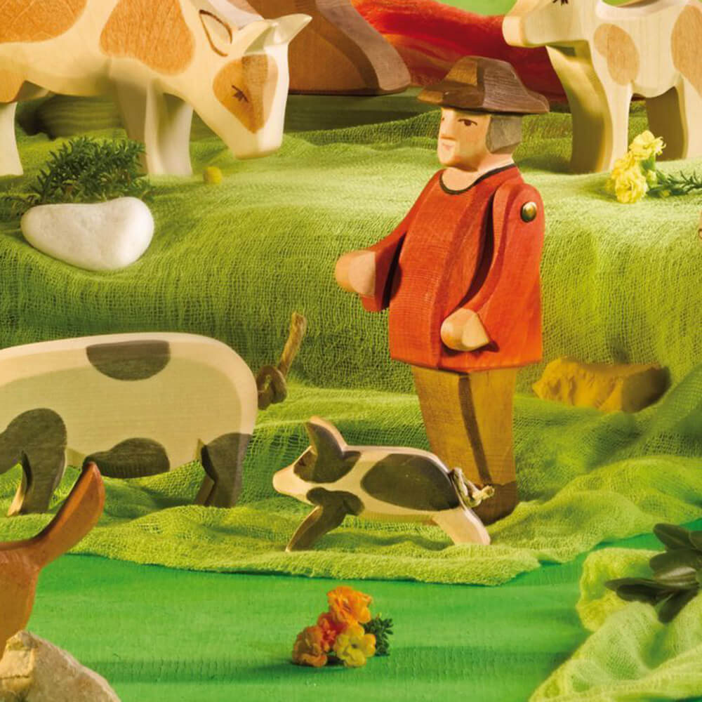 Ferkel gefleckt laufend aus Holz von Ostheimer kaufen - Spielfigur, Babykleidung & mehr