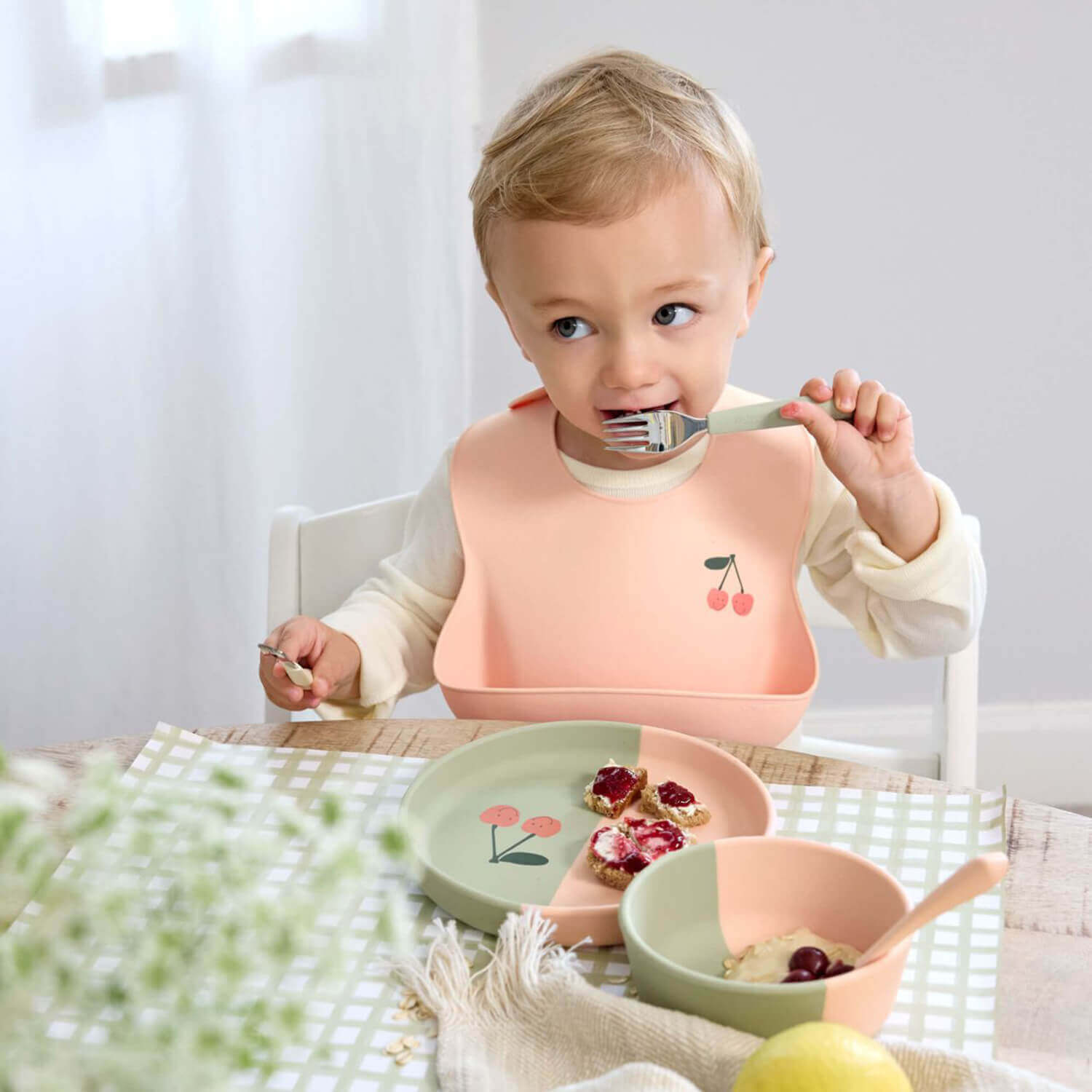 Kinderschüssel aus Silikon von Lässig kaufen - Alltagshelfer, Babykleidung & mehr