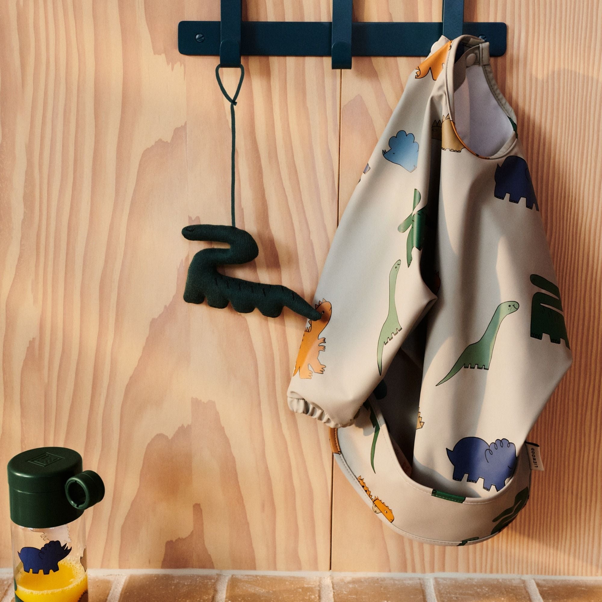 Lätzchen mit langen Ärmeln aus 100% recyceltem Polyester Modell: Merle neues Design von Liewood kaufen - Alltagshelfer, Babykleidung & mehr