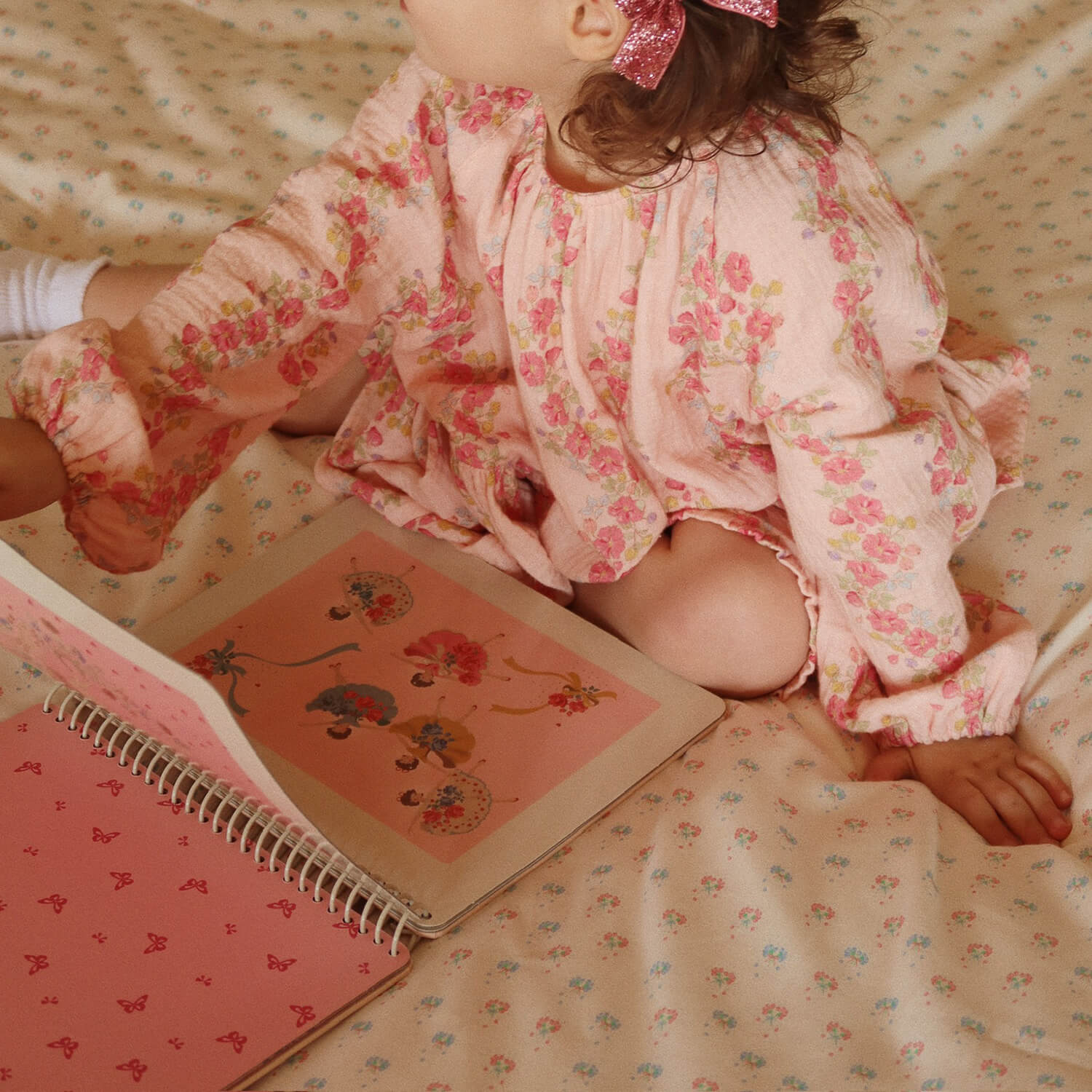 Magic Water Book - Magisches Wassermalbuch aus FSC Papier von Konges Slojd kaufen - Spielzeug, Geschenke, Babykleidung & mehr