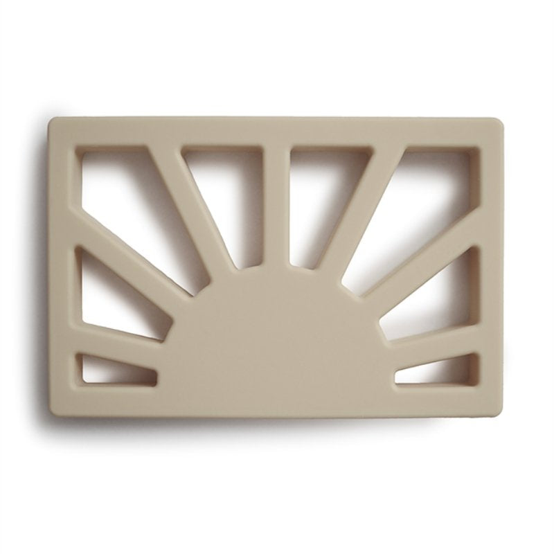 Mushie Beißring “Teether Sun Shifting Sand” von mushie kaufen - Spielzeug, Babykleidung & mehr