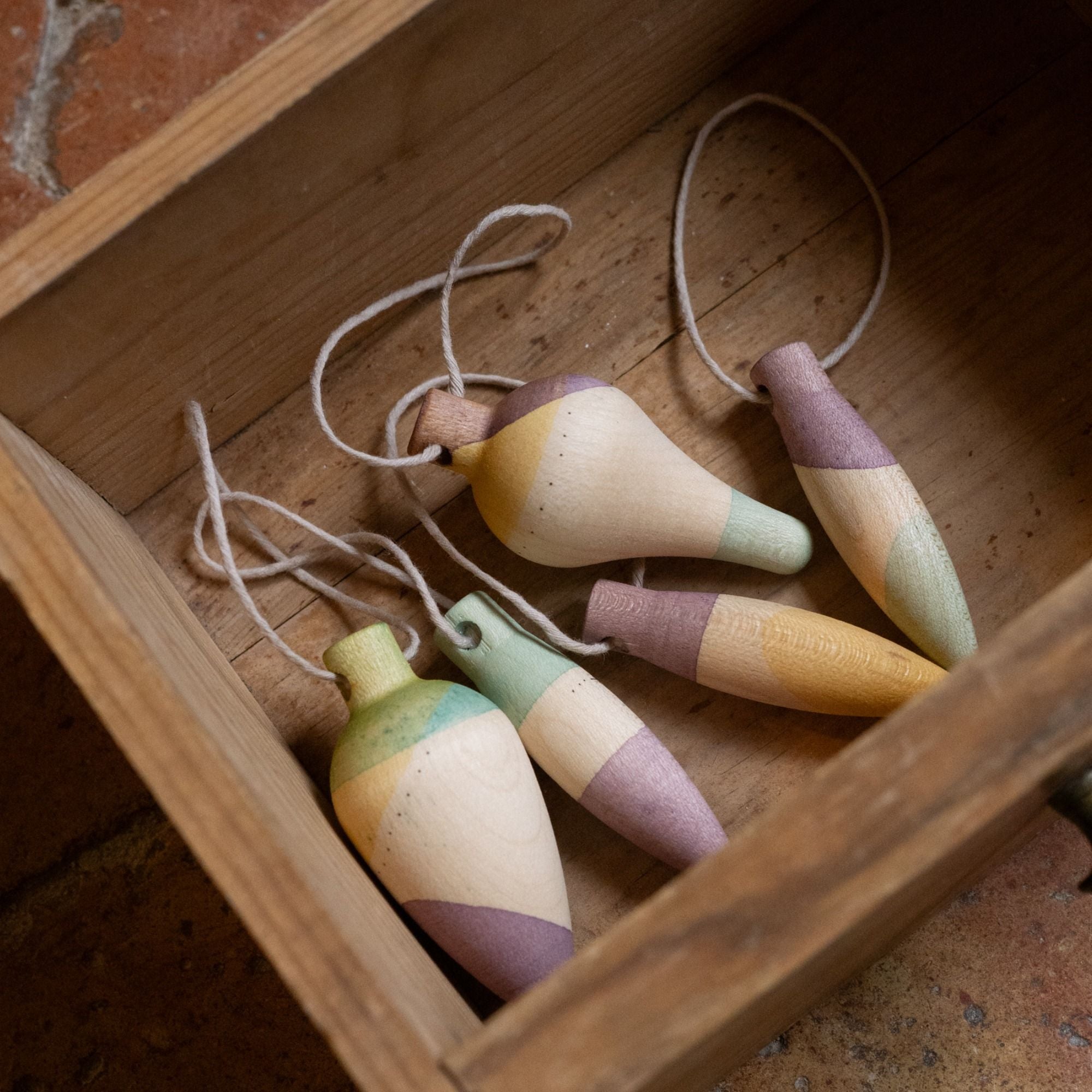 Ornaments - Anhänger aus Holz PEFC von Grapat kaufen - Spielzeug, Babykleidung & mehr