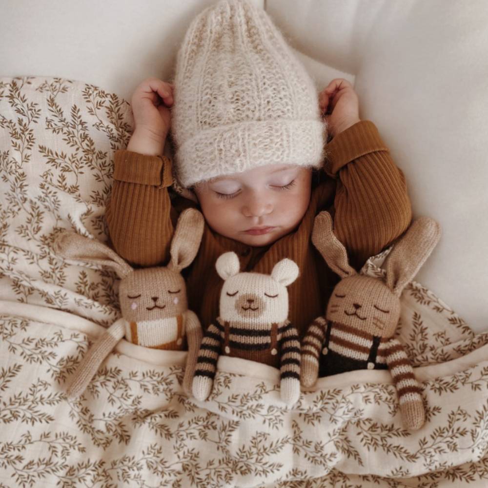 Polar Bear Kuscheltier für Babys Getrickt aus Alpaka Wolle von Main Sauvage kaufen - Baby, Spielzeug, Geschenke, Babykleidung & mehr