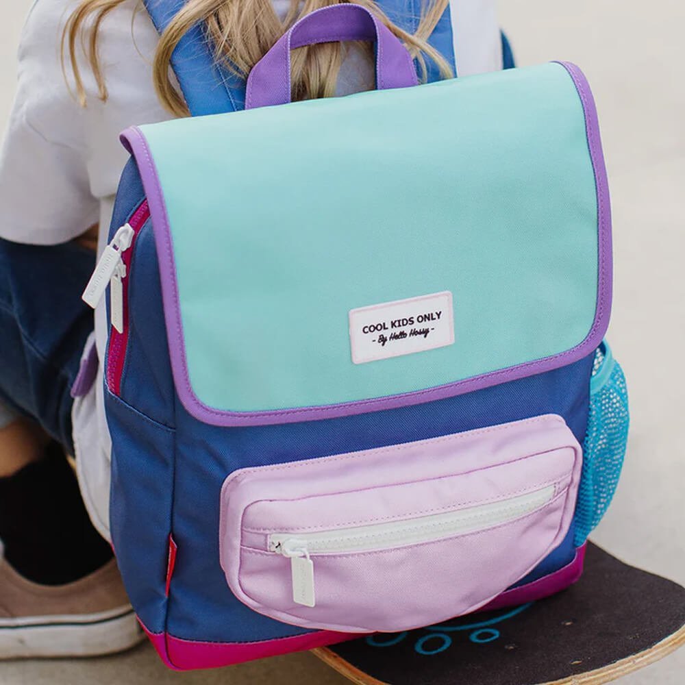 Rucksack Eckig mit Klappe - Colorblock aus 100% recyceltem Polyester von Hello Hossy kaufen - Kleidung, Alltagshelfer, Babykleidung & mehr