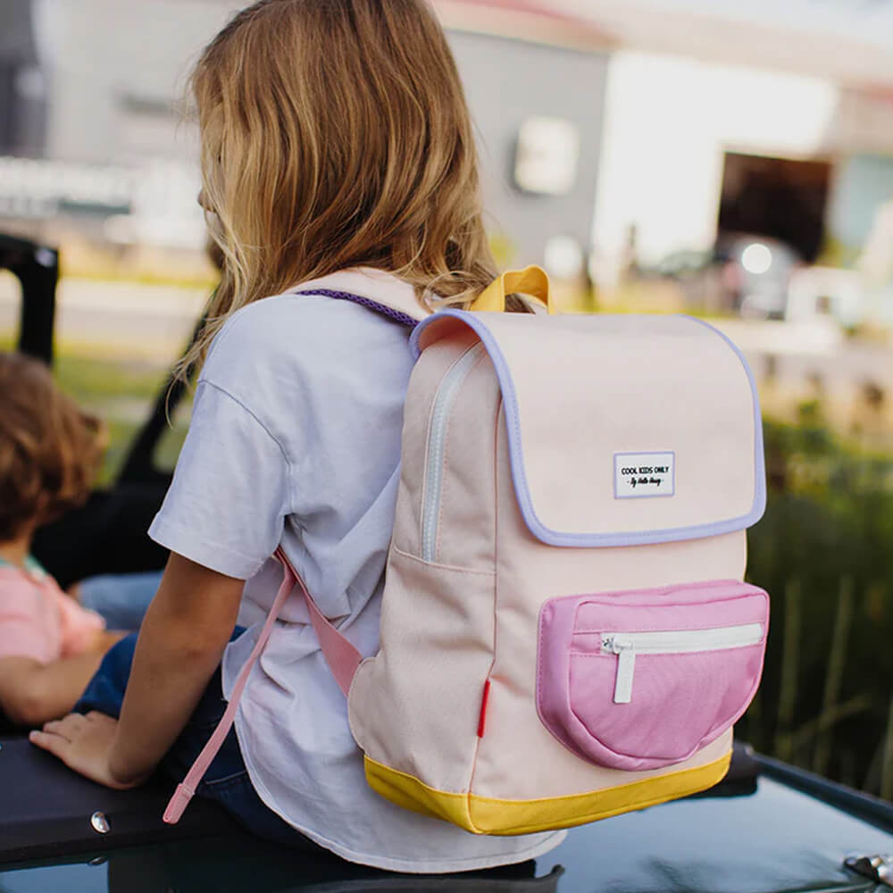 Rucksack Eckig mit Klappe - Colorblock aus 100% recyceltem Polyester von Hello Hossy kaufen - Kleidung, Alltagshelfer, Babykleidung & mehr