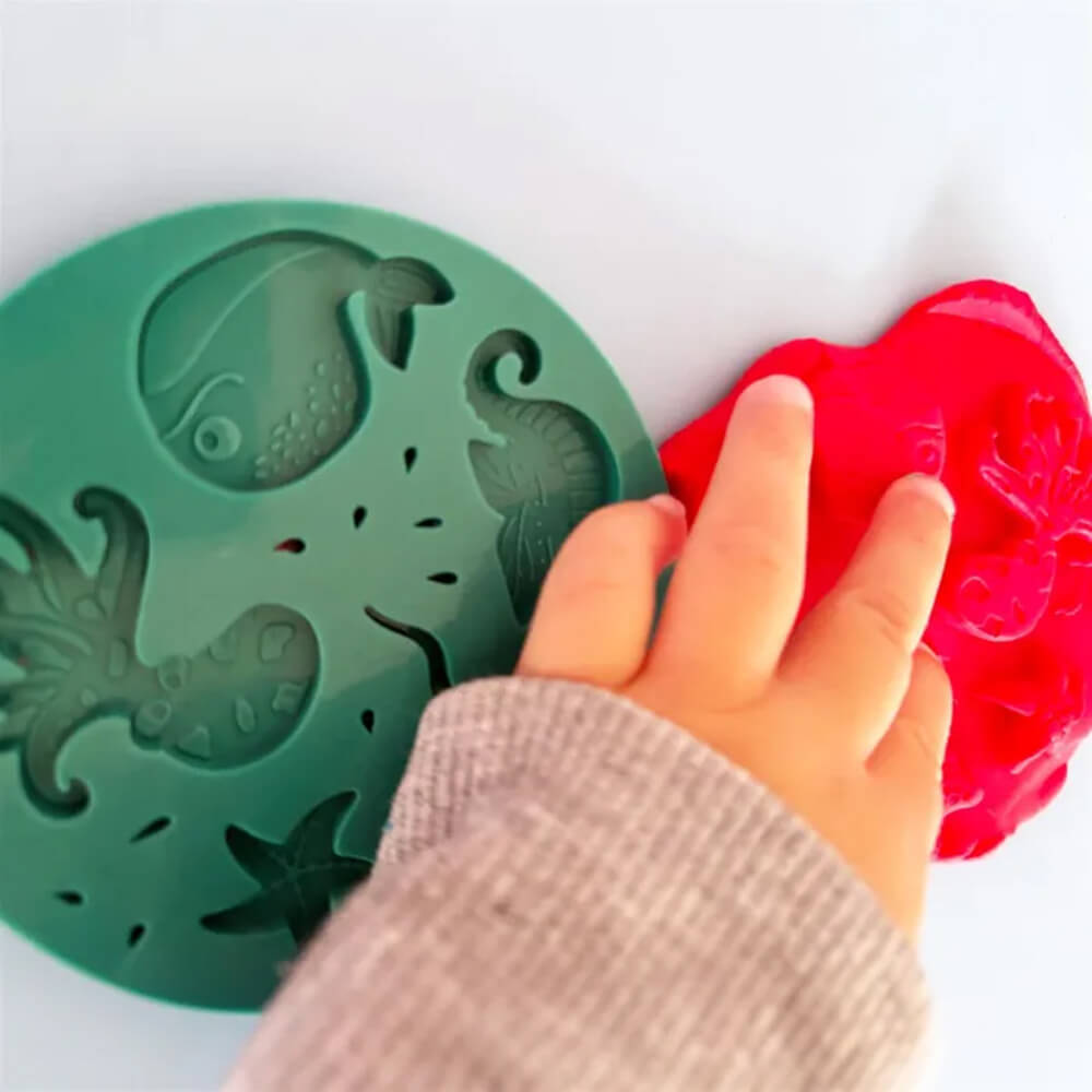 Runde Silikonförmchen zum Kneten von Knetä kaufen - Spielzeug, Alltagshelfer, Geschenke, Babykleidung & mehr