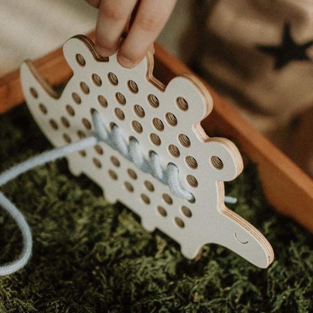 Schnürspielzeug aus Holz FSC von Milin kaufen - Spielzeug, Geschenke,, Babykleidung & mehr