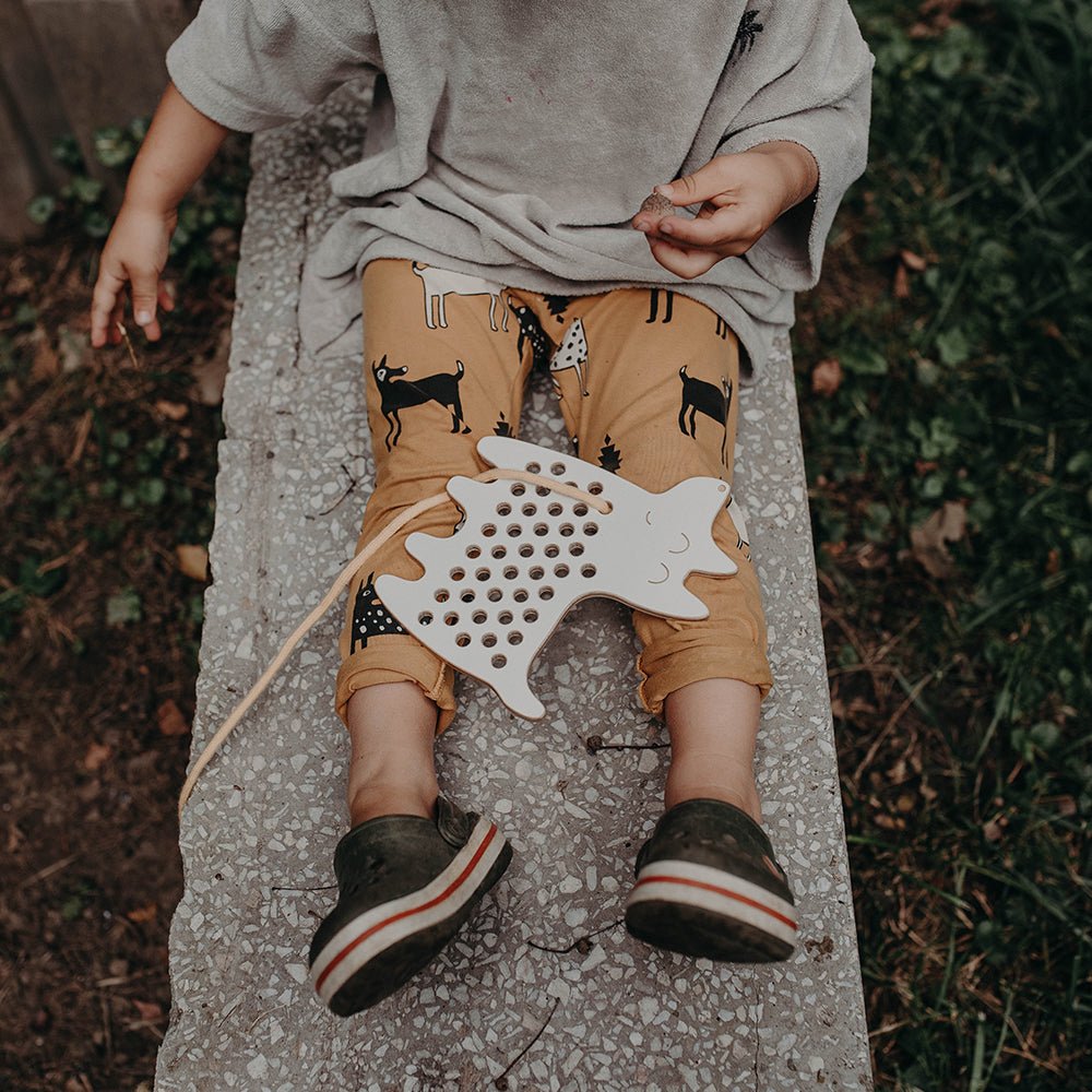 Schnürspielzeug aus Holz FSC von Milin kaufen - Spielzeug, Geschenke,, Babykleidung & mehr
