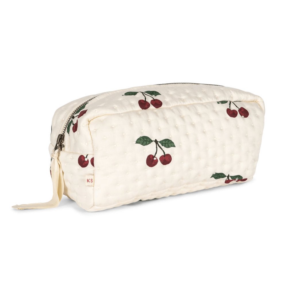 Small Quilted Toiletry Bag - Kleine gesteppte Wickeltasche / Kulturbeutel von Konges Slojd kaufen - Baby, Alltagshelfer, Mama, Babykleidung & mehr