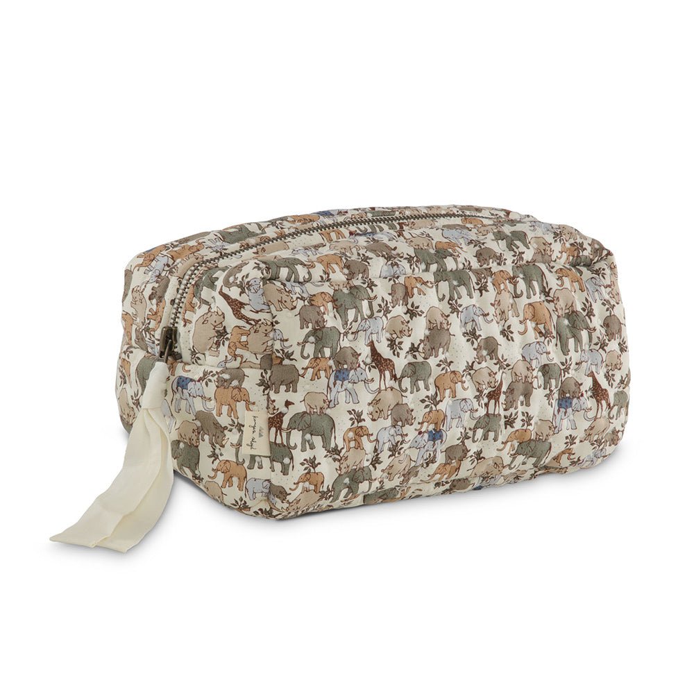 Small Quilted Toiletry Bag - Kleine gesteppte Wickeltasche / Kulturbeutel von Konges Slojd kaufen - Baby, Alltagshelfer, Mama, Babykleidung & mehr