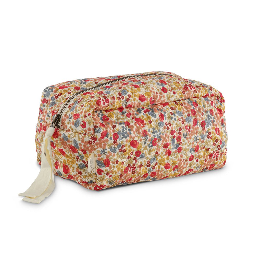 Small Quilted Toiletry Bag - Kleine gesteppte Wickeltasche / Kulturbeutel von Konges Slojd kaufen - Baby, Alltagshelfer, Mama, Babykleidung & mehr