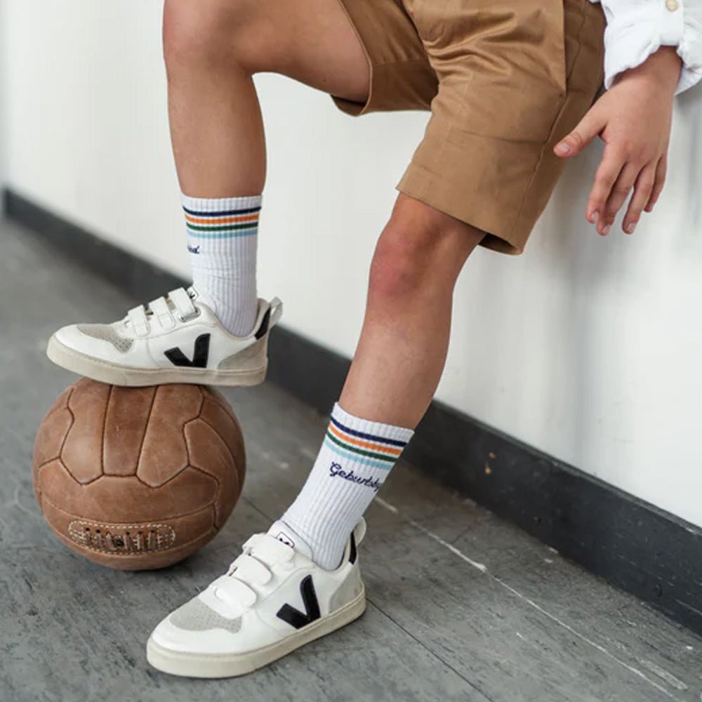 Socken GEBURTSTAGSKIND aus Bio-Baumwolle von Loones kaufen - Kleidung, Geschenke, Babykleidung & mehr