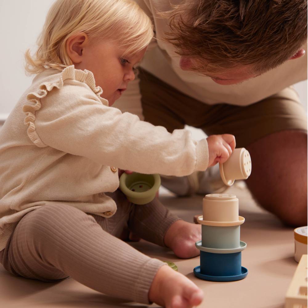 Stapelbecher aus Silikon von Filibabba kaufen - Spielzeug, Geschenke, Baby,, Babykleidung & mehr