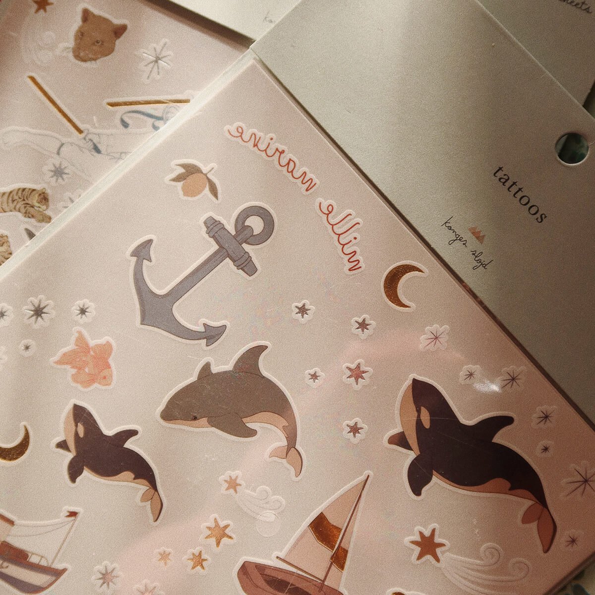 Tattoos Ablösbar von Konges Slojd kaufen - Spielzeug, Kleidung, Babykleidung & mehr