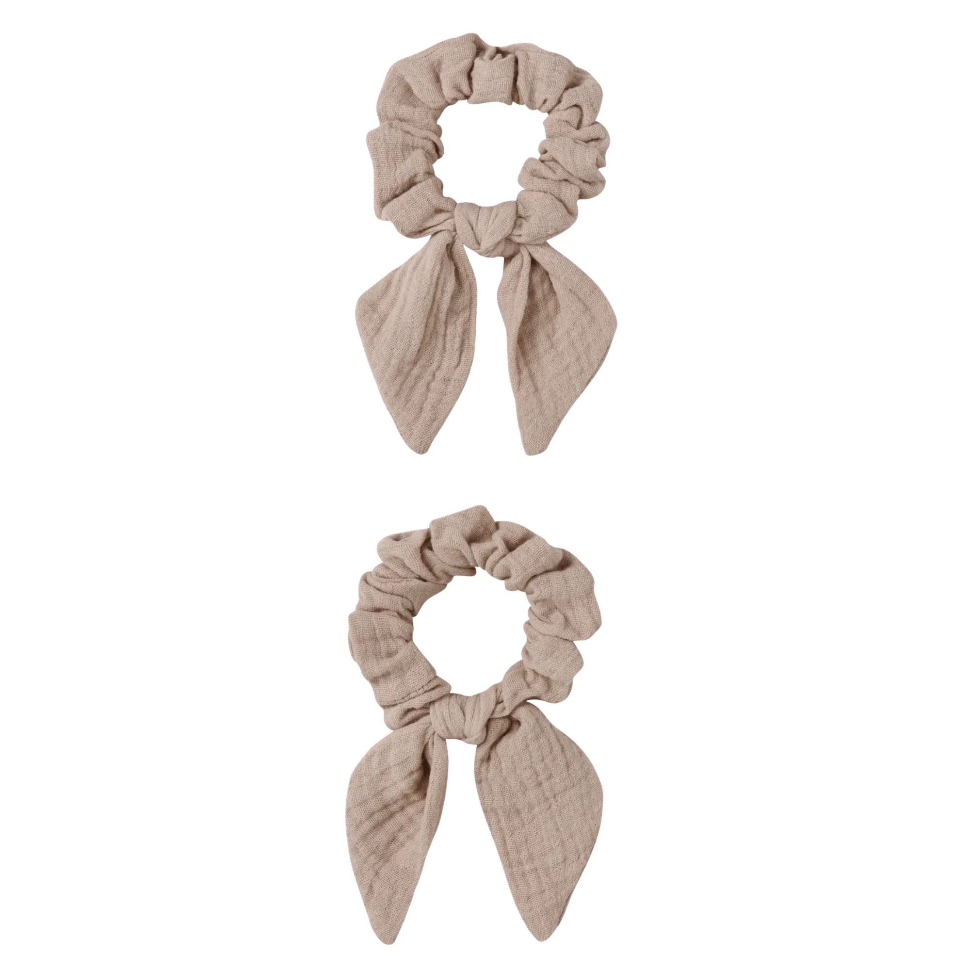 Haargummi mit Schleife aus Musselin