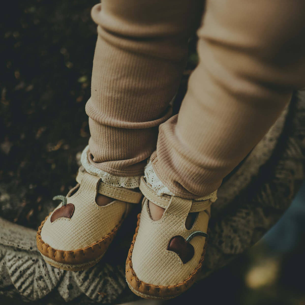 Affy Leggings mit Spitze aus Bio-Baumwolle von Donsje kaufen - Kleidung, Babykleidung & mehr