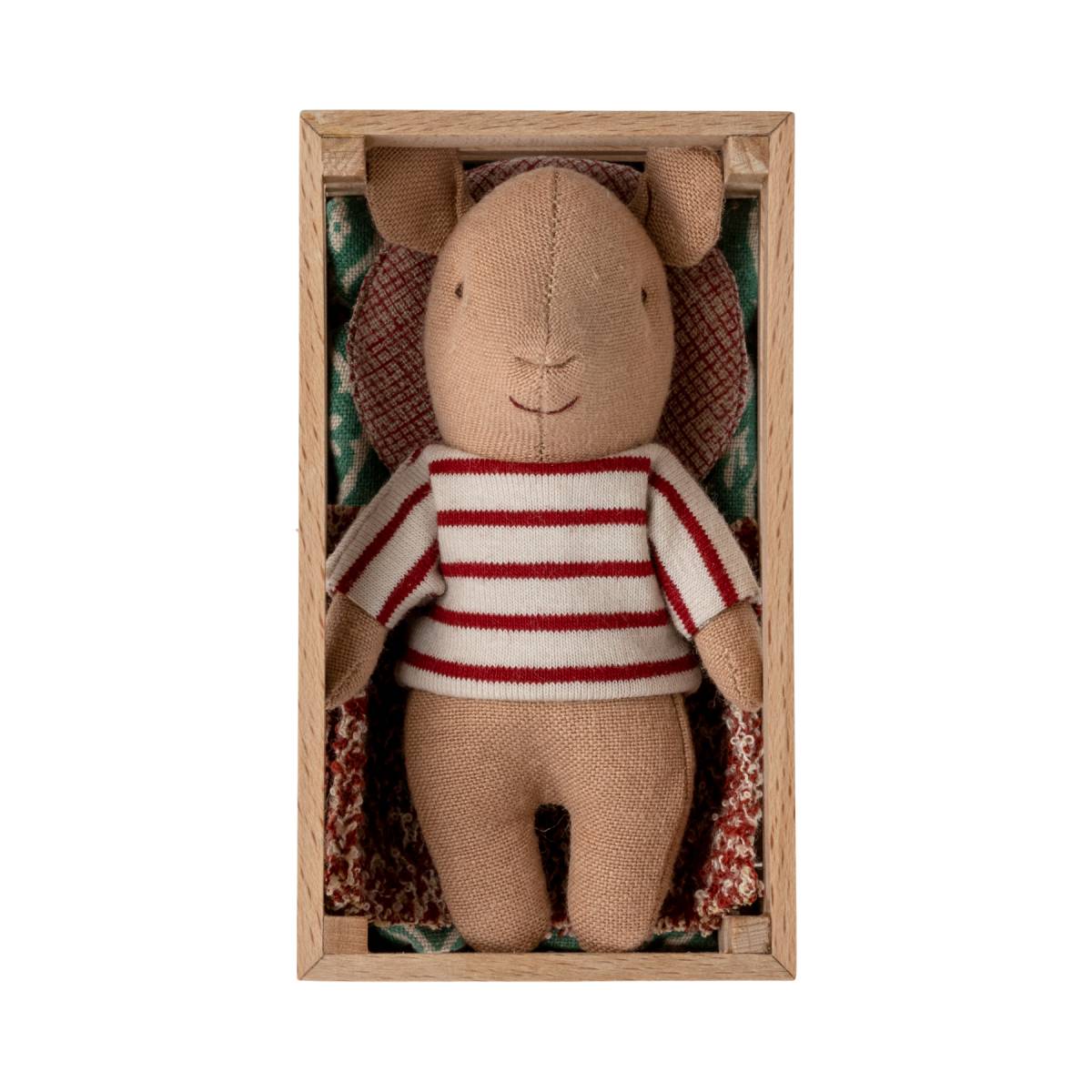 Baby Schwein in der Box aus recyceltem Polyester von Maileg kaufen - Spielzeug, Geschenke, Babykleidung & mehr