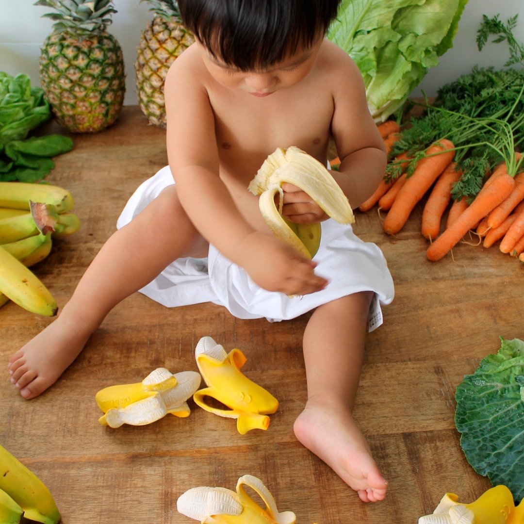 Babyspielzeug “Ana the Banana” von Oli&Carol kaufen - Spielzeug, Babykleidung & mehr