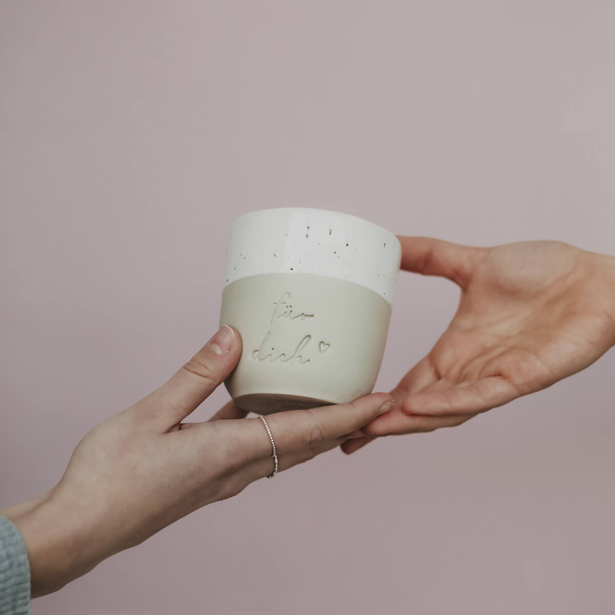 Becher aus Steingut - Groß Limitiert Liebe von Eulenschnitt kaufen - Alltagshelfer, Geschenke, Mama, Babykleidung & mehr