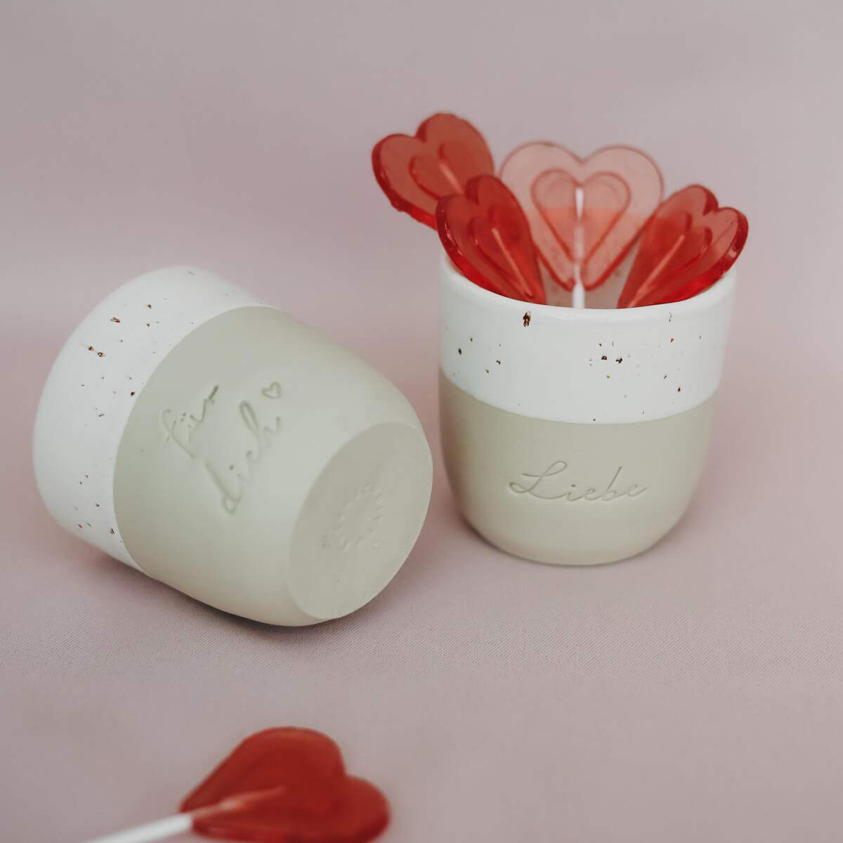 Becher aus Steingut - Groß Limitiert Liebe von Eulenschnitt kaufen - Alltagshelfer, Geschenke, Mama, Babykleidung & mehr