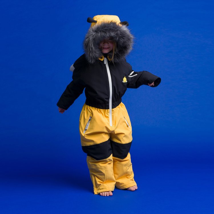 Buzzy the bee - Nachhaltiger Kinder Schneeanzug aus recycelten Flaschen von Dinoski kaufen - Kleidung, Alltagshelfer, Babykleidung & mehr