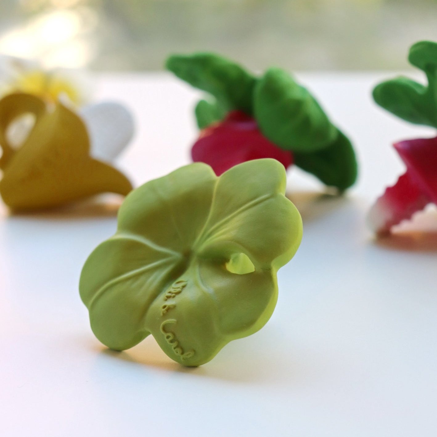 Chewy to go - Eli the Clover von Oli&Carol kaufen - Spielzeug, Babykleidung & mehr