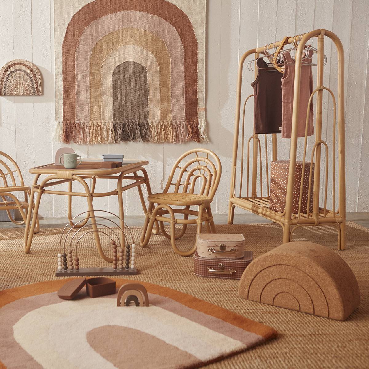 Cork Rainbow - Kinder Hocker Regenbogen aus 100% Kork von OYOY kaufen - Kinderzimmer, Babykleidung & mehr