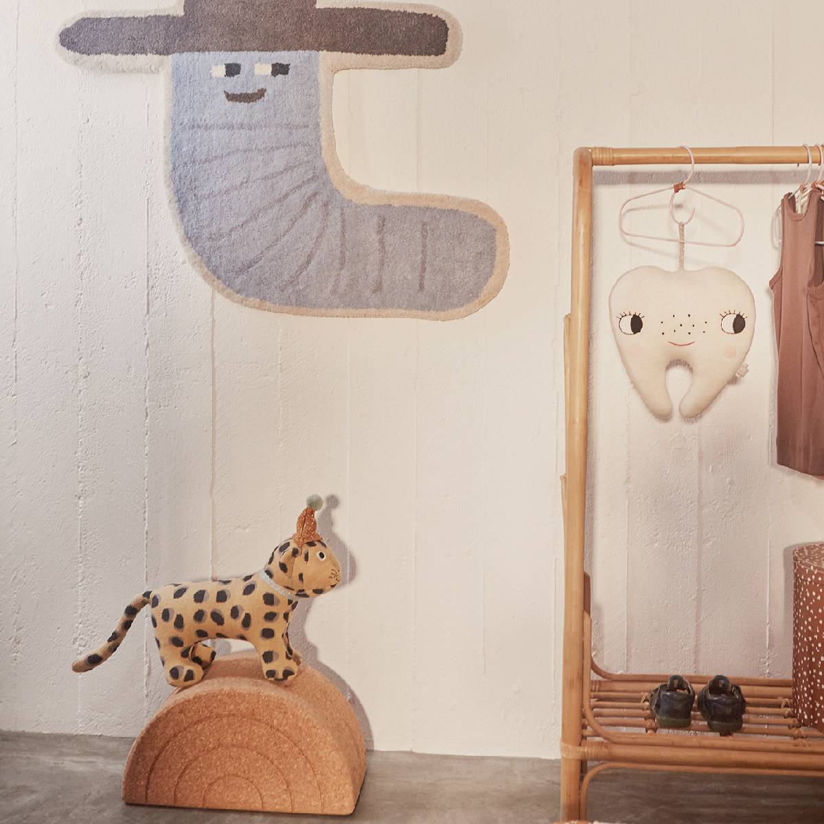 Cork Rainbow - Kinder Hocker Regenbogen aus 100% Kork von OYOY kaufen - Kinderzimmer, Babykleidung & mehr