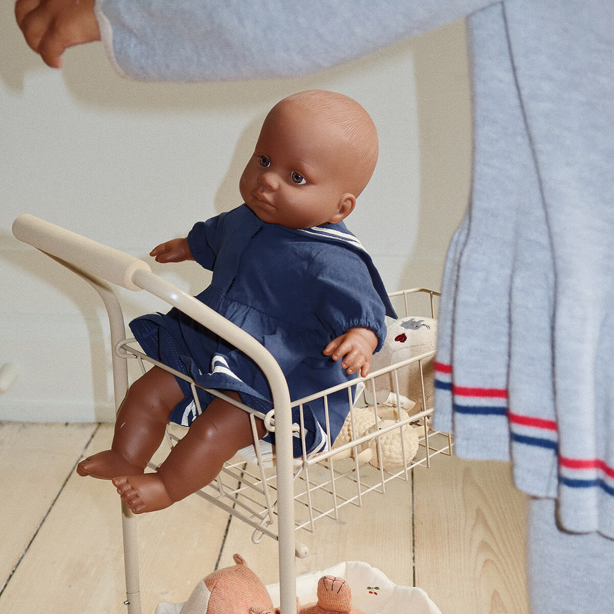 Doll Sailor Dress - Puppen-Kleid Set aus 100% Bio-Baumwolle von Konges Slojd kaufen - Spielzeug, Geschenke, Babykleidung & mehr