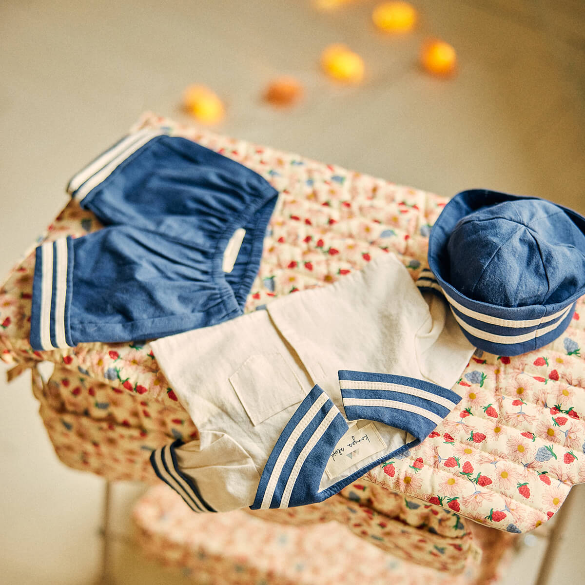 Doll Sailor Suit - Puppenkleidungsset aus 100% Bio-Baumwolle von Konges Slojd kaufen - Spielzeug, Geschenke, Babykleidung & mehr