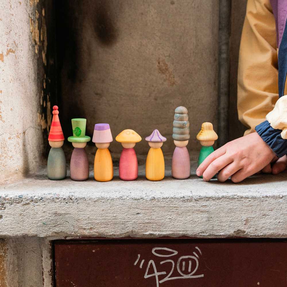 Fancy Nins Spielfiguren aus PEFC Holz von Grapat kaufen - Spielzeug, Geschenke, Babykleidung & mehr