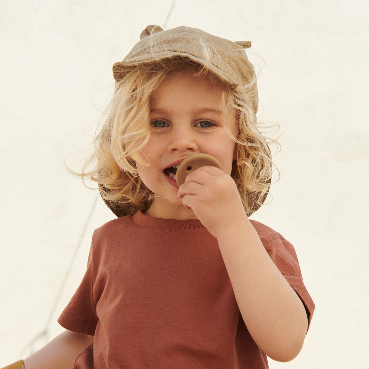 Gorm Seersucker Sonnenhut mit Nackenschutz von Liewood kaufen - Kleidung, Geschenke, Babykleidung & mehr