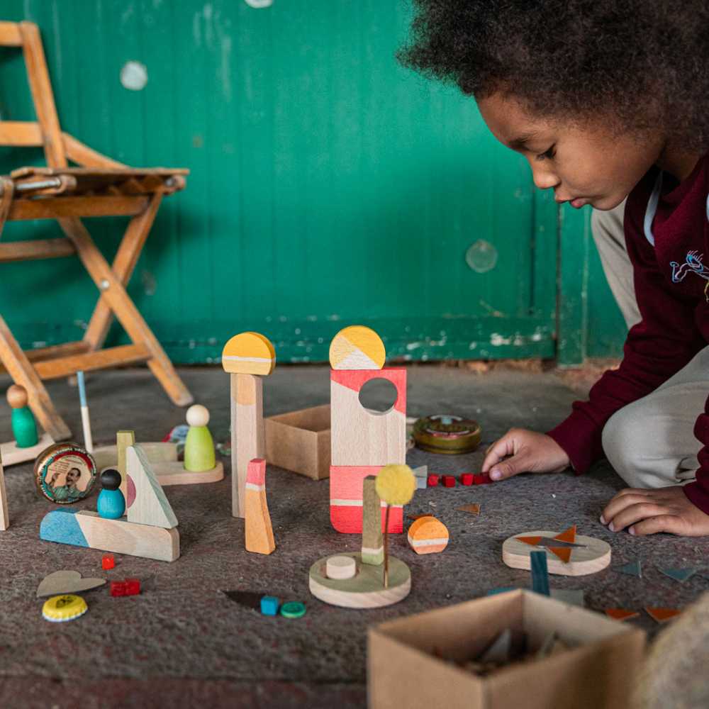 Happy Place 40-Teiliges Spielzeug Set aus PEFC Holz von Grapat kaufen - Spielzeug, Babykleidung & mehr