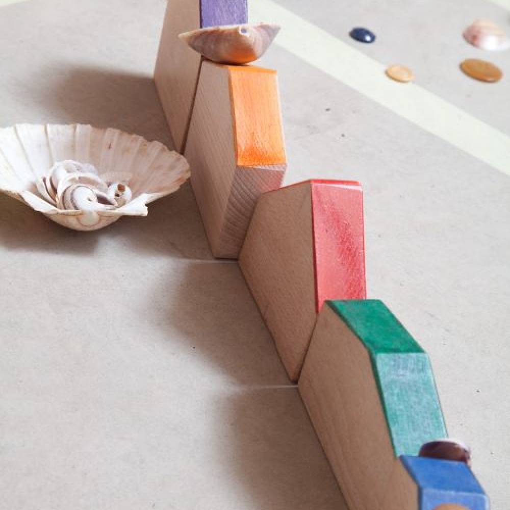 Houses and Nins Holzspielzeug von Grapat kaufen - Spielzeug, Geschenke, Babykleidung & mehr