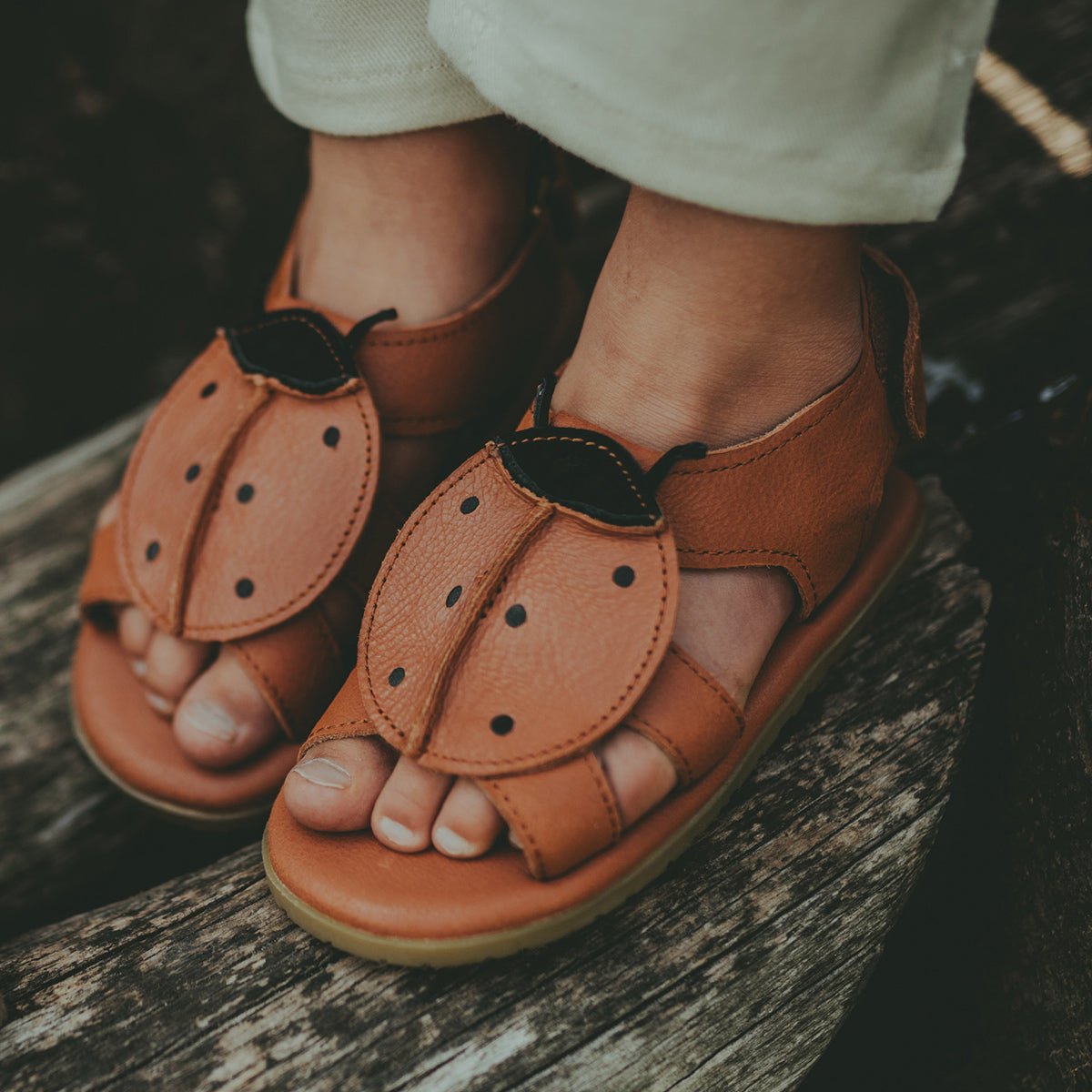 Iles Sky Sandalen aus 100% Premium-Leder von Donsje kaufen - Kleidung, Babykleidung & mehr