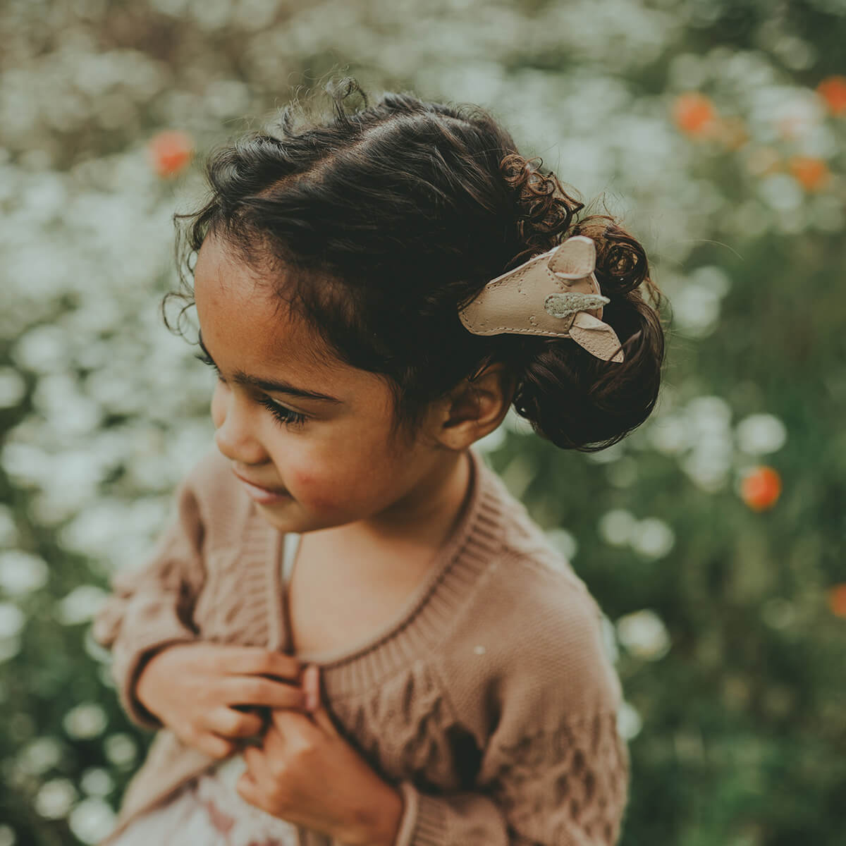 Josy Hair Tie - Haargummi aus 100% Leder von Donsje kaufen - Kleidung, Geschenke, Babykleidung & mehr