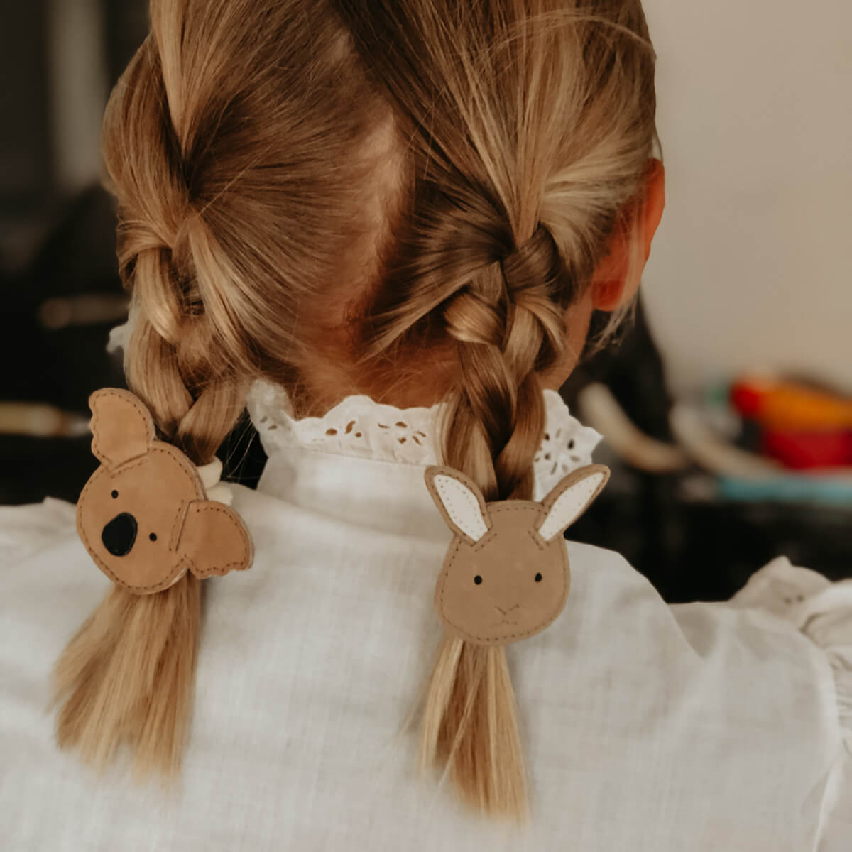 Josy Hair Tie - Haargummi aus 100% Leder von Donsje kaufen - Kleidung, Geschenke, Babykleidung & mehr
