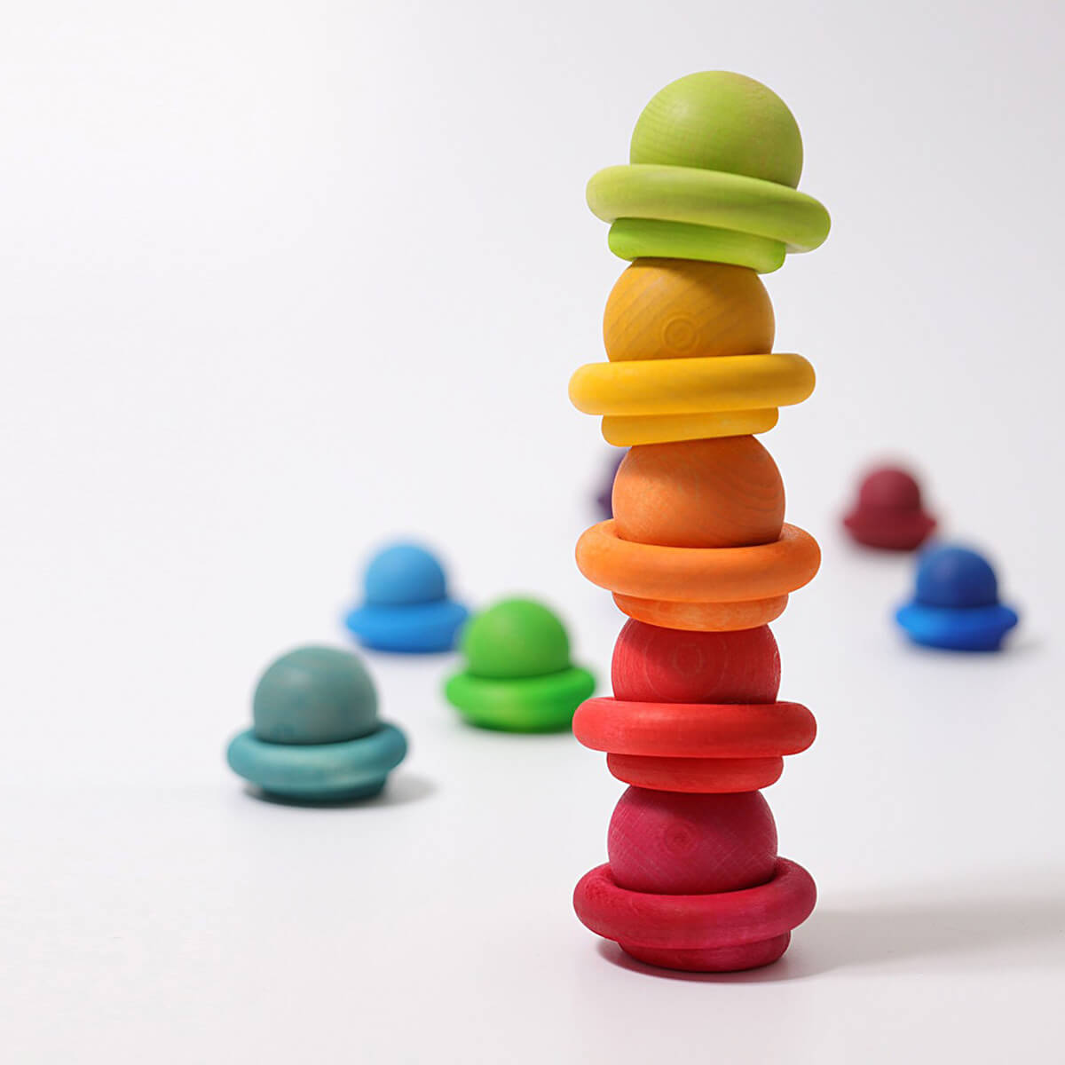 Kleine Kugeln aus Holz von Grimm´s kaufen - Spielzeug, Geschenke, Babykleidung & mehr