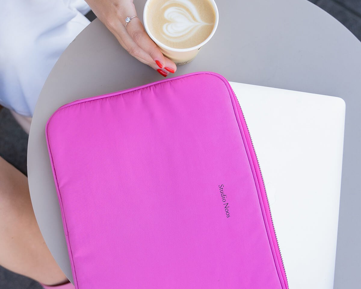 Laptop Sleeve - Laptoptasche für 13 Zoll von Studio Noos kaufen - Mama, Alltagshelfer, Geschenke, Babykleidung & mehr