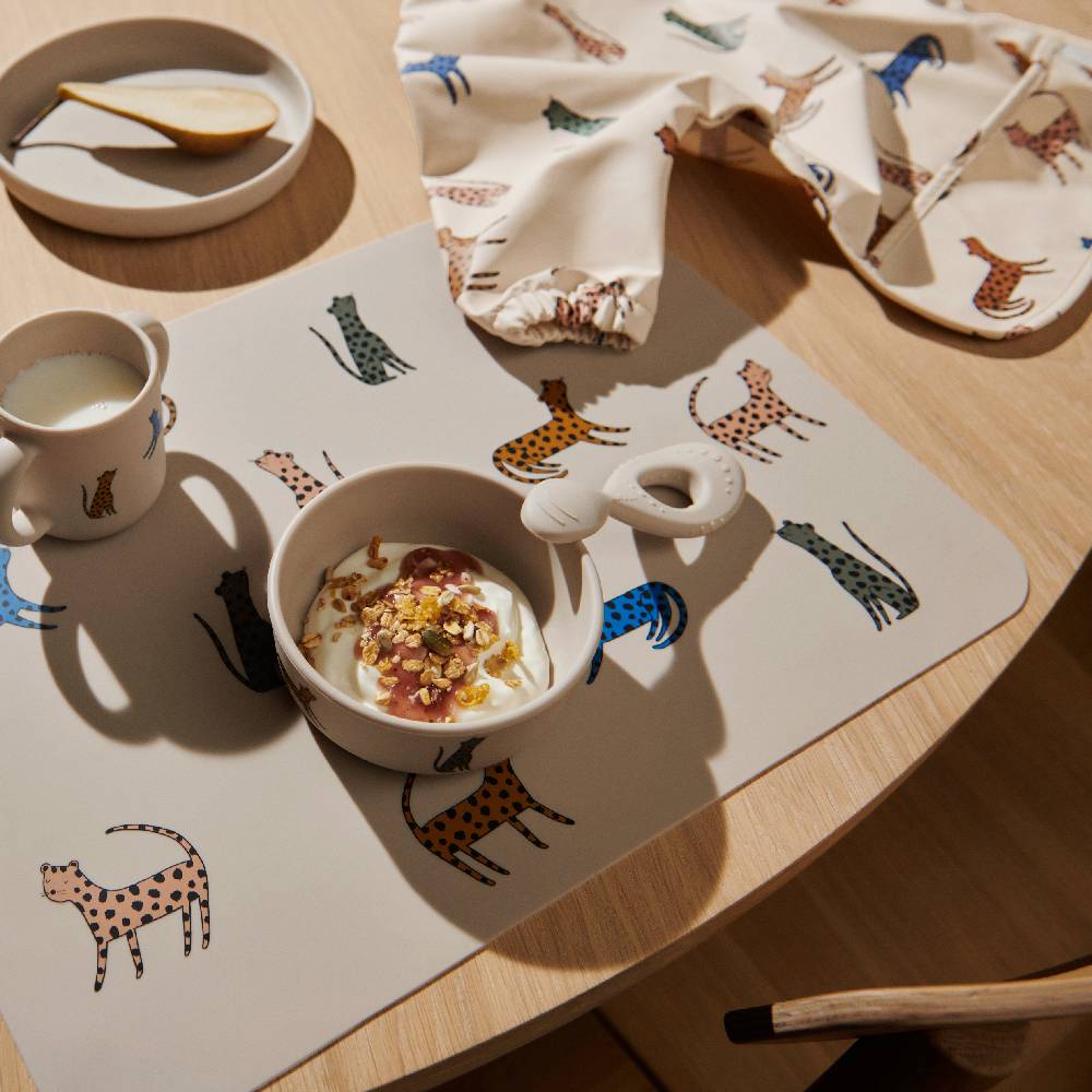 Lätzchen mit langen Ärmeln aus 100% Recyceltem Polyester Modell: Merle 2023 von Liewood kaufen - Alltagshelfer, Babykleidung & mehr