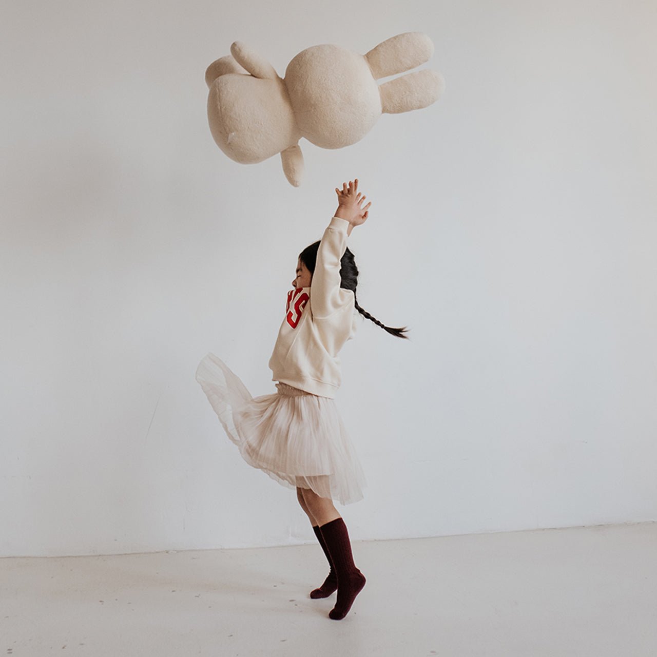 Miffy Sitting Terry Groß aus recyceltem Polyester von Miffy kaufen - Baby, Spielzeug, Geschenke, Babykleidung & mehr