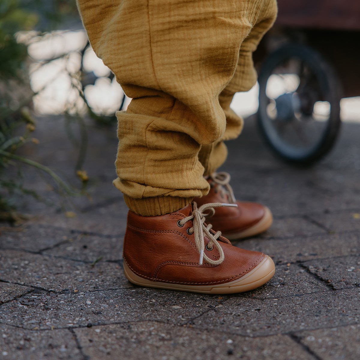 Mini Bootie Lace - aus Chrom freiem Premium Leder von petit nord kaufen - Kleidung, Babykleidung & mehr