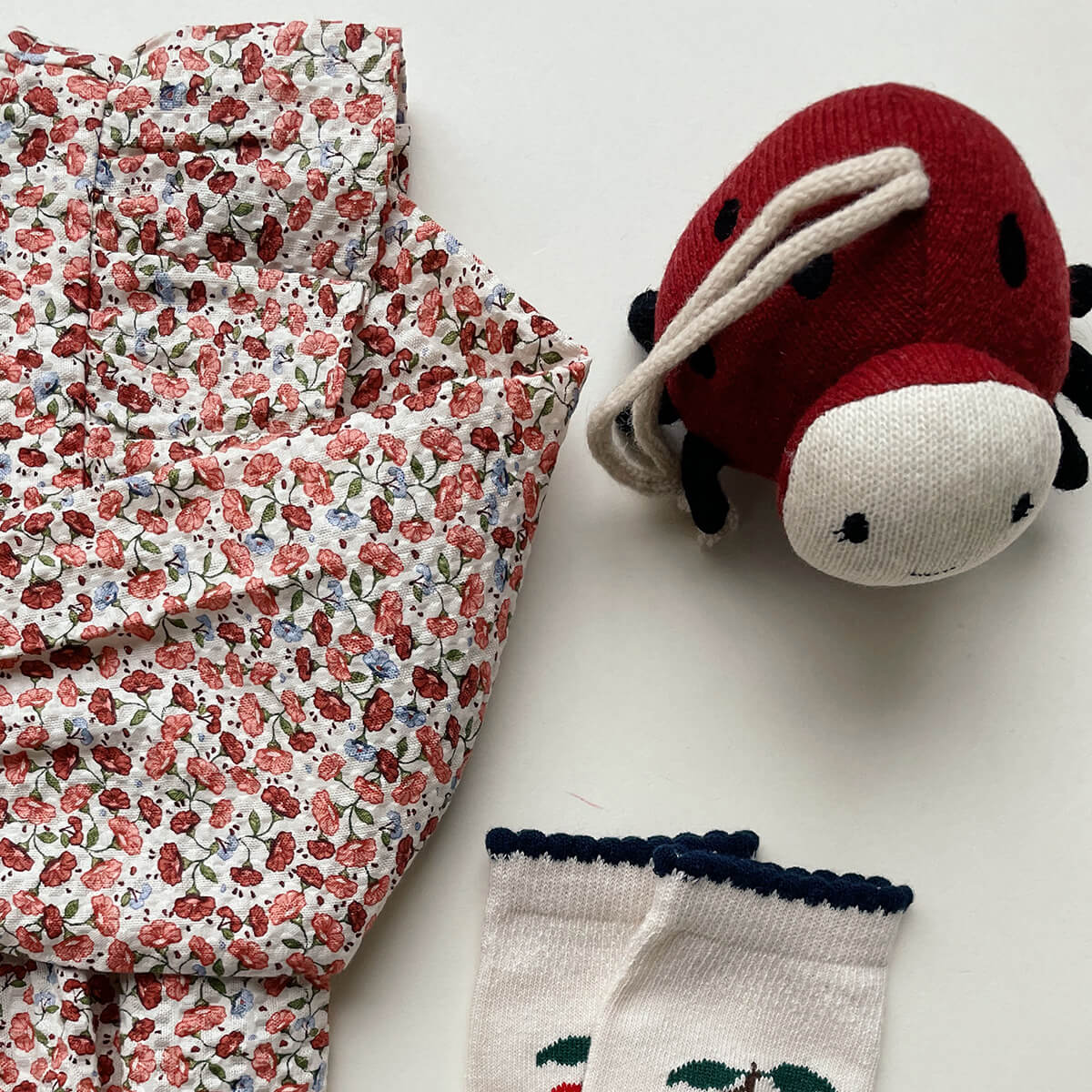 Music Toys - Musikspieluhr aus Lammwolle von Konges Slojd kaufen - Kinderzimmer, Baby, Babykleidung & mehr