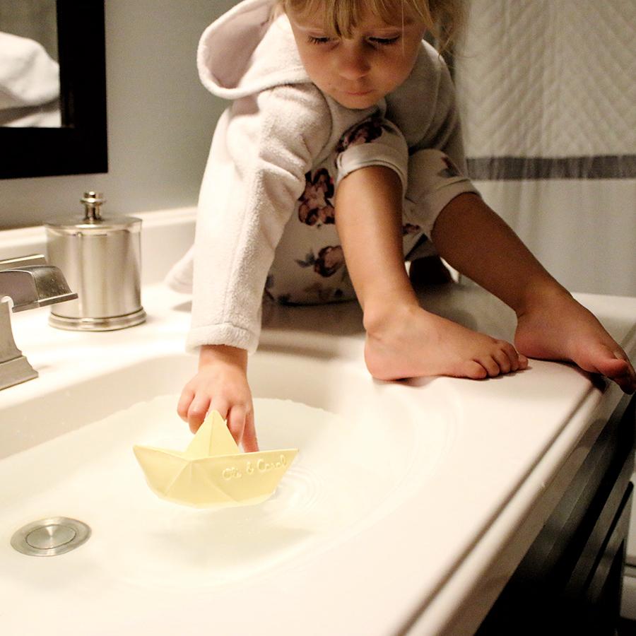 Oli&Carol "Origami-Boot" von Oli&Carol kaufen - Erstausstattung, Alltagshelfer, Babykleidung & mehr