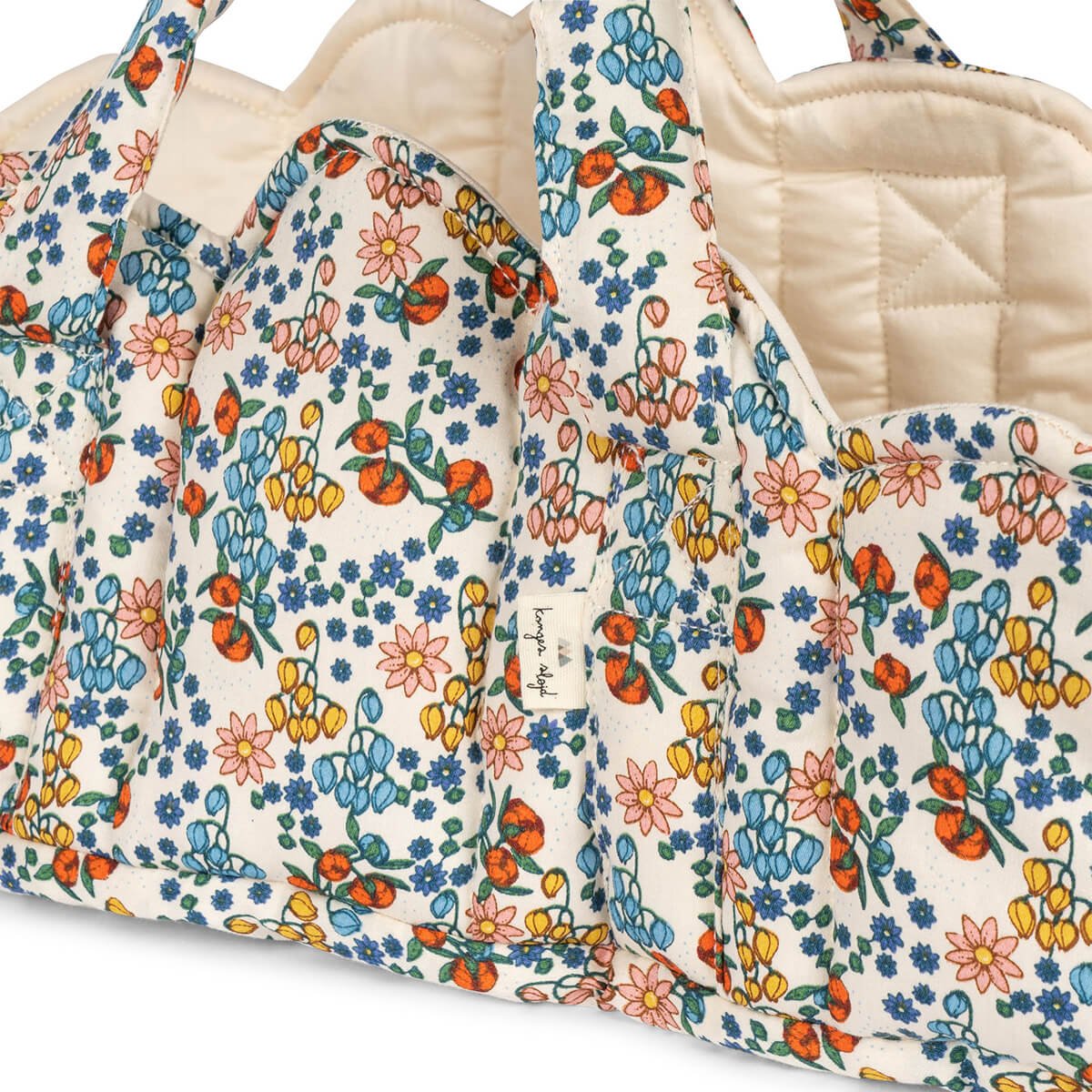 Puppen Tragetasche Doll Lift aus Bio-Baumwolle von Konges Slojd kaufen - Spielzeug, Geschenke, Babykleidung & mehr